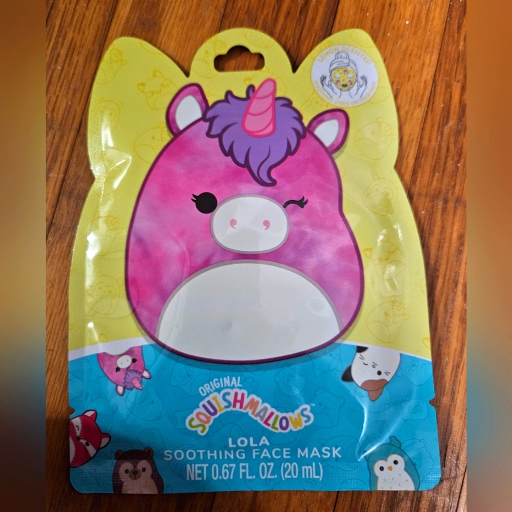 Squishmallows Lola the unicorn 🦄 NWT Lemon 🍋 Scented Soothing Face Mask